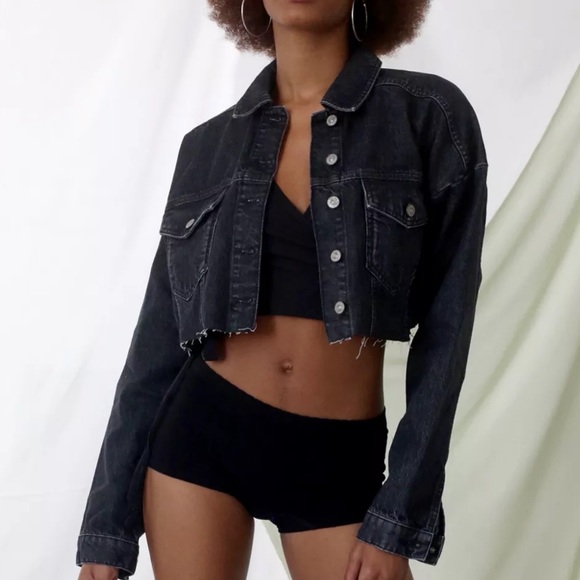 Urban Outfitters Jackets & Blazers - Urban Outfitters Cropped Denim Jacket